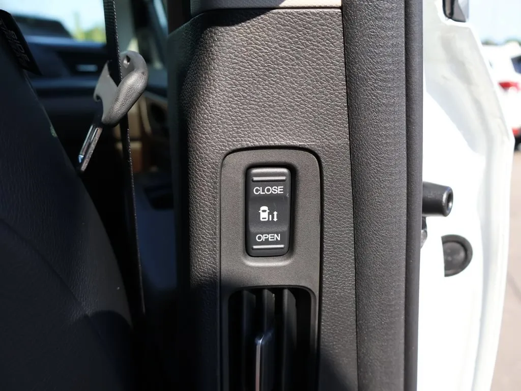 2026 Honda Odyssey Elite - Photo 11
