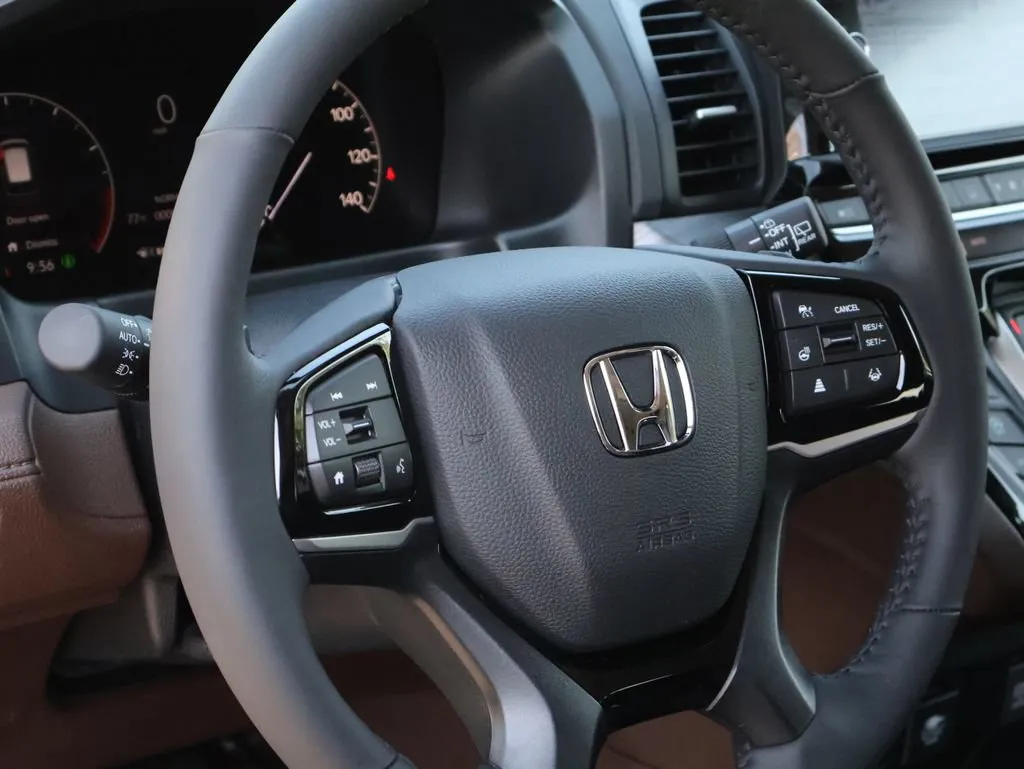 2026 Honda Odyssey Elite - Photo 14