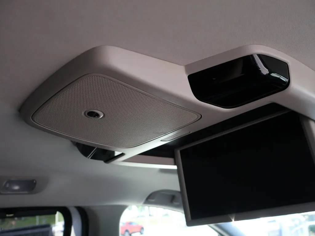 2026 Honda Odyssey Elite - Photo 9