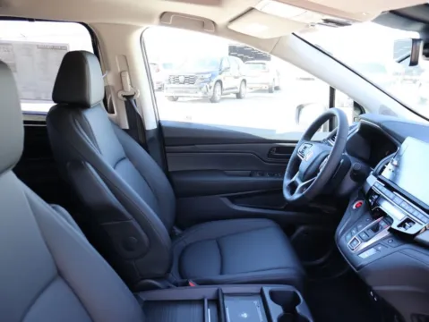 More photos of 2026 Honda Odyssey EX-L at Jay Wolfe Honda, MO