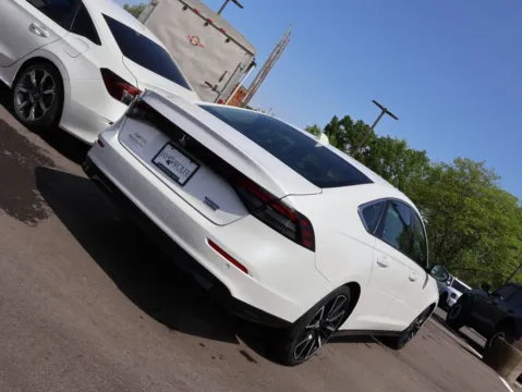 More photos of 2026 Honda Accord Hybrid Touring at Jay Wolfe Honda, MO