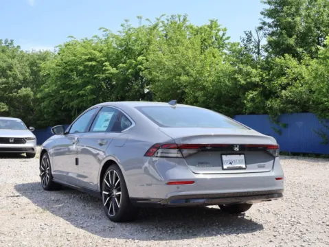 More photos of 2026 Honda Accord Hybrid Touring at Jay Wolfe Honda, MO