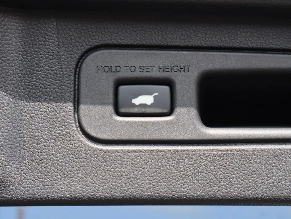 2025 Honda Pilot Elite - Photo 17