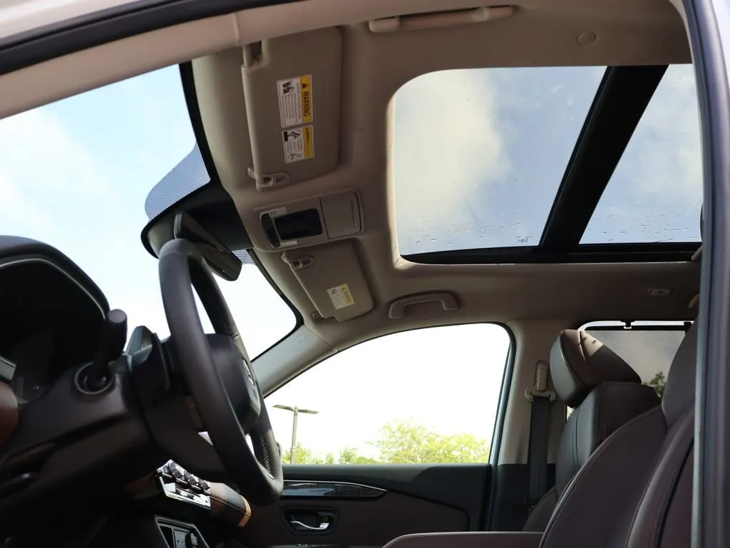 2025 Honda Pilot Elite - Photo 35