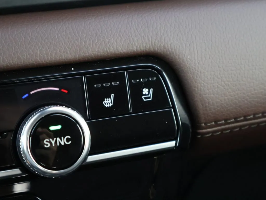 2025 Honda Pilot Elite - Photo 25