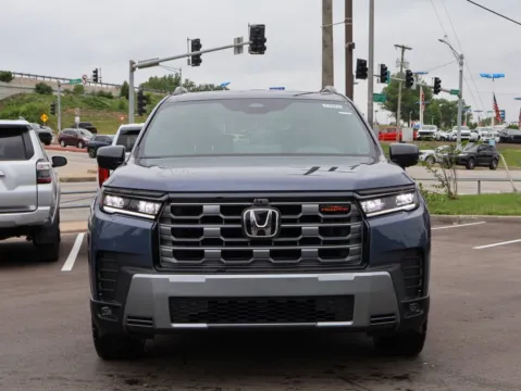 Photos of 2026 Honda Pilot TrailSport for sale in Kansas City, MO at Jay Wolfe Honda