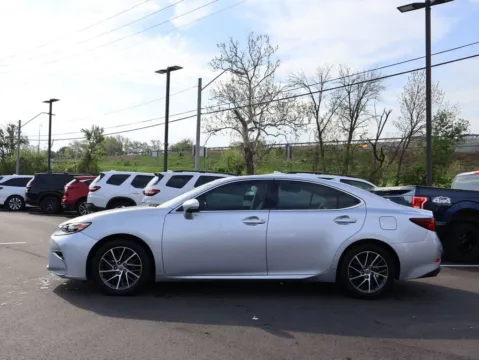 More photos of 2018 Lexus ES 350 at Jay Wolfe Honda, MO