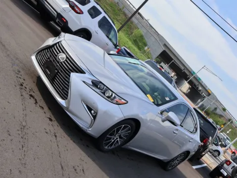 Another view of 2018 Lexus ES 350 for sale in Kansas City, MO at Jay Wolfe Honda