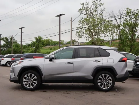 More photos of 2022 Toyota RAV4 XLE Premium at Jay Wolfe Honda, MO