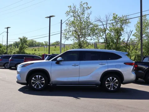 More photos of 2022 Toyota Highlander XLE at Jay Wolfe Honda, MO