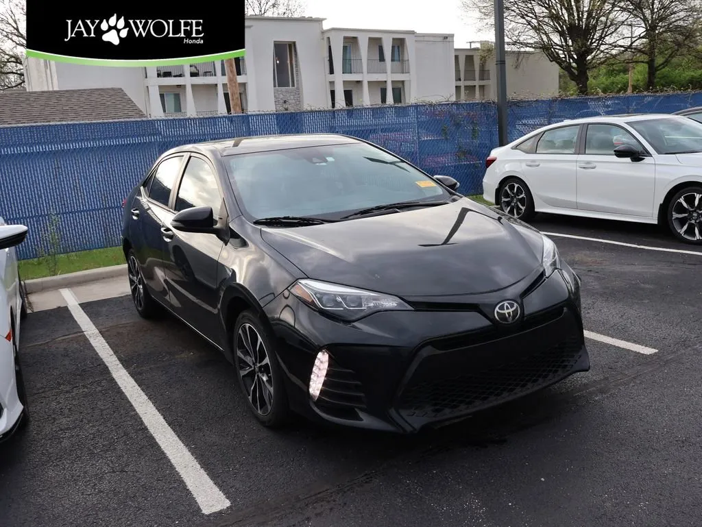 Black 2019 Toyota Corolla SE for sale in Kansas City, MO