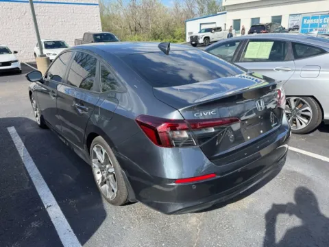 More photos of 2025 Honda Civic Sedan Hybrid Sport at Jay Wolfe Honda, MO