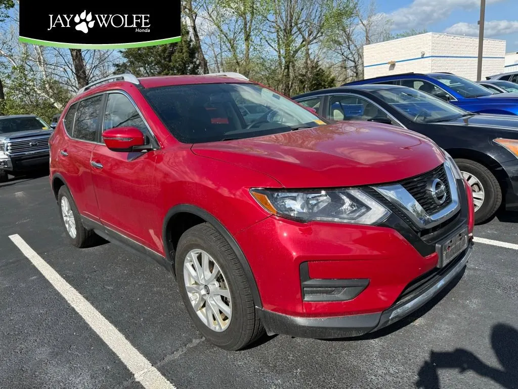 Used 2017 Nissan Rogue SV with VIN JN8AT2MV2HW265917 for sale in Kansas City
