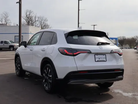 More photos of 2027 Honda HR-V EX-L at Jay Wolfe Honda, MO