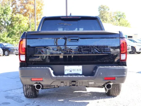 More photos of 2026 Honda Ridgeline Black Edition at Jay Wolfe Honda, MO