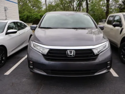 Photos of 2023 Honda Odyssey EX-L for sale in Kansas City, MO at Jay Wolfe Honda