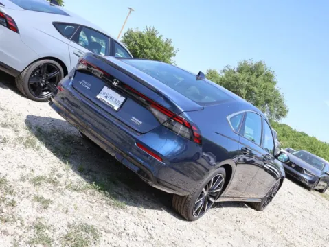 More photos of 2026 Honda Accord Hybrid Touring at Jay Wolfe Honda, MO