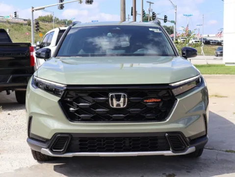 Photos of 2026 Honda CR-V Hybrid TrailSport for sale in Kansas City, MO at Jay Wolfe Honda