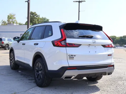 More photos of 2026 Honda CR-V Hybrid Sport-L at Jay Wolfe Honda, MO