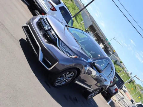 Another view of 2021 Honda CR-V Hybrid Touring for sale in Kansas City, MO at Jay Wolfe Honda