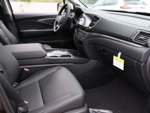 More photos of 2026 Honda Ridgeline Black Edition at Jay Wolfe Honda, MO