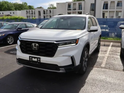 Another view of 2025 Honda Pilot Elite for sale in Kansas City, MO at Jay Wolfe Honda