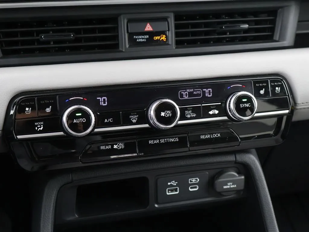 2025 Honda Pilot Elite - Photo 23
