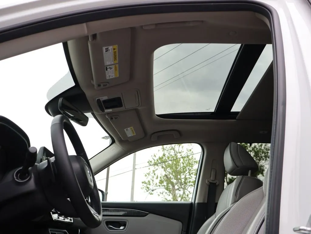 2025 Honda Pilot Elite - Photo 34