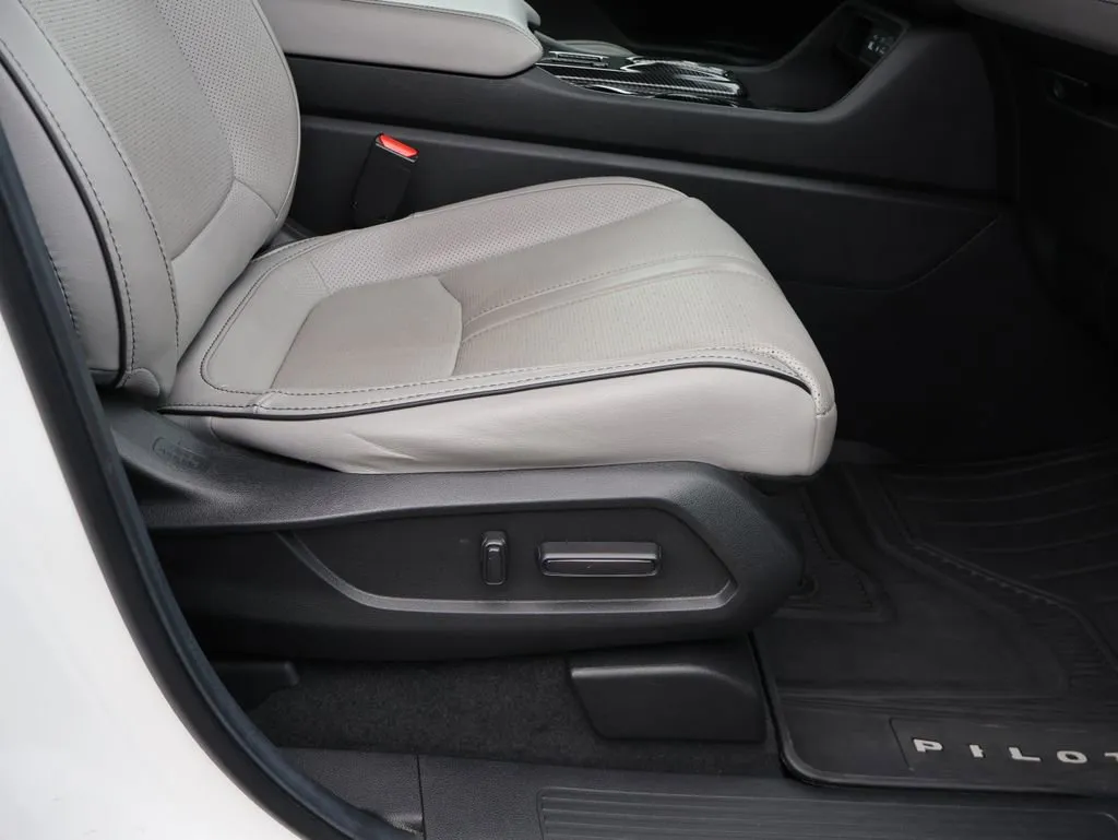 2025 Honda Pilot Elite - Photo 10