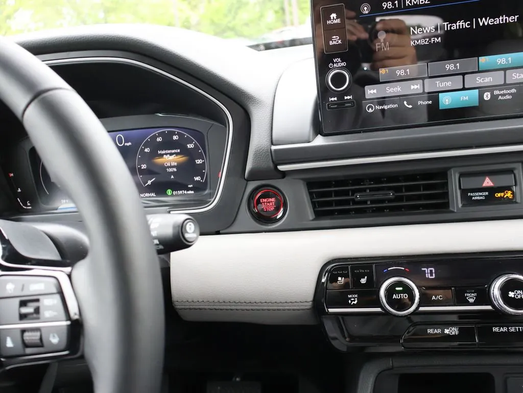 2025 Honda Pilot Elite - Photo 28