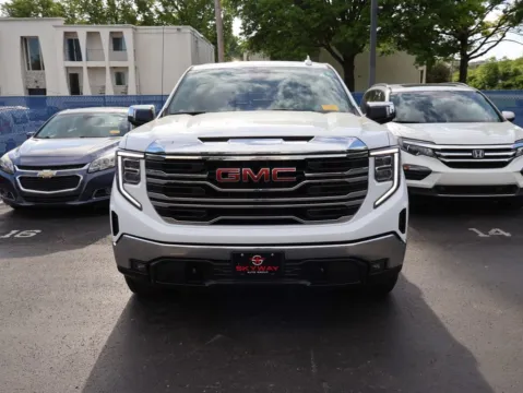 White 2023 GMC Sierra 1500 SLT for sale in Kansas City, MO