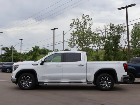 More photos of 2023 GMC Sierra 1500 SLT at Jay Wolfe Honda, MO