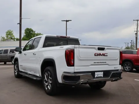 More photos of 2023 GMC Sierra 1500 SLT at Jay Wolfe Honda, MO