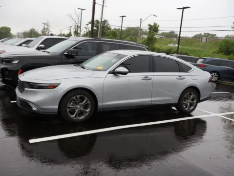 More photos of 2024 Honda Accord Sedan EX at Jay Wolfe Honda, MO