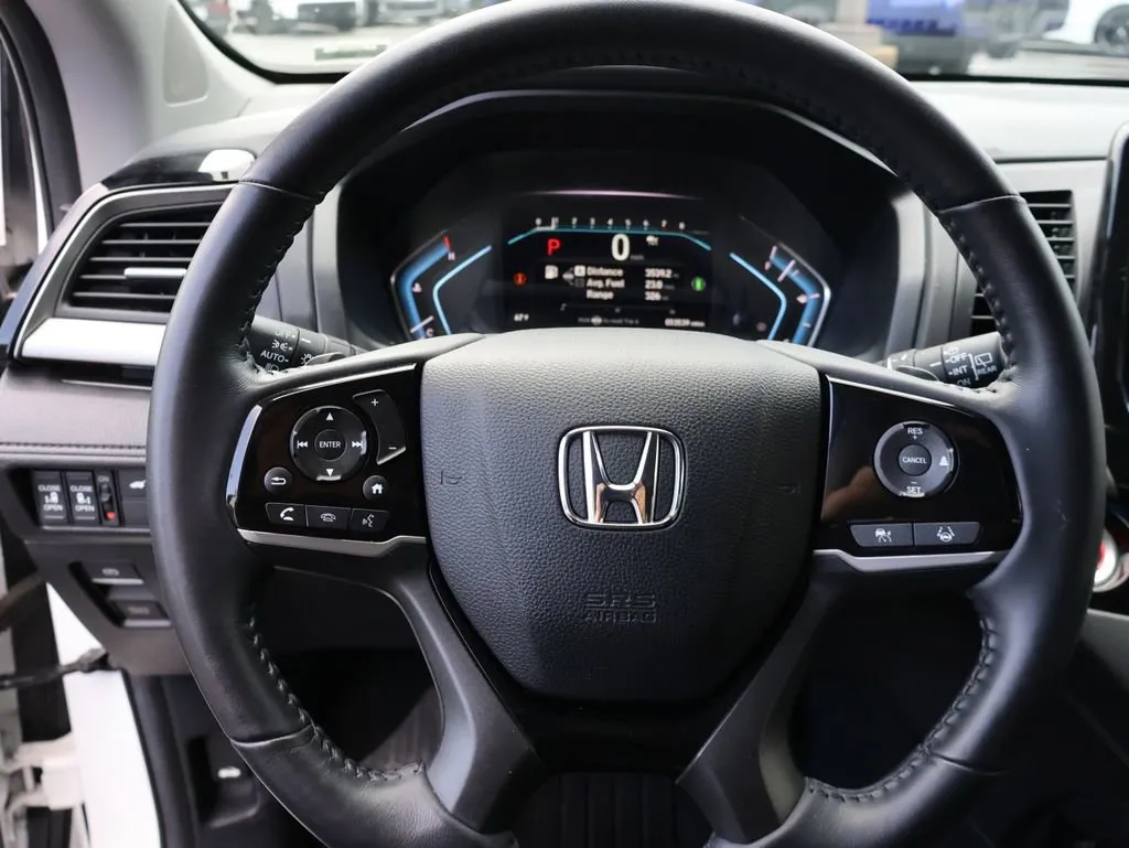 2024 Honda Odyssey Touring - Photo 32