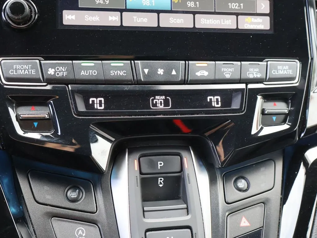 2024 Honda Odyssey Touring - Photo 24