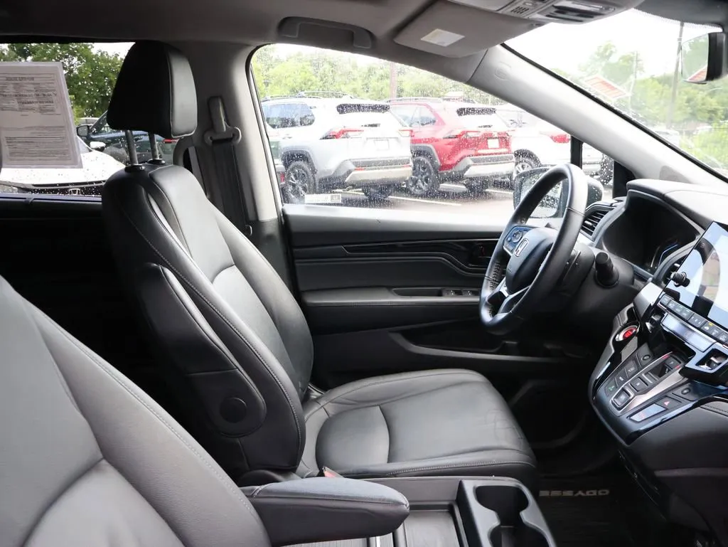 2024 Honda Odyssey Touring - Photo 8