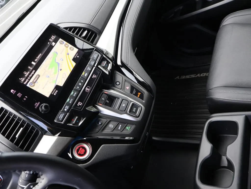2024 Honda Odyssey Touring - Photo 20