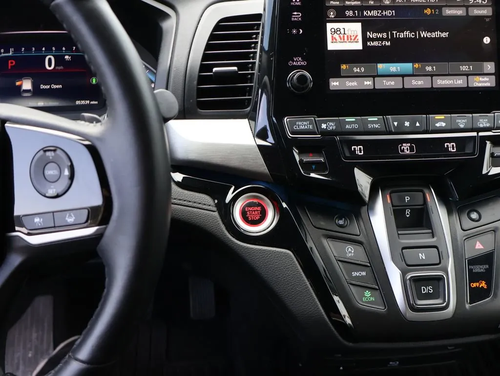 2024 Honda Odyssey Touring - Photo 30