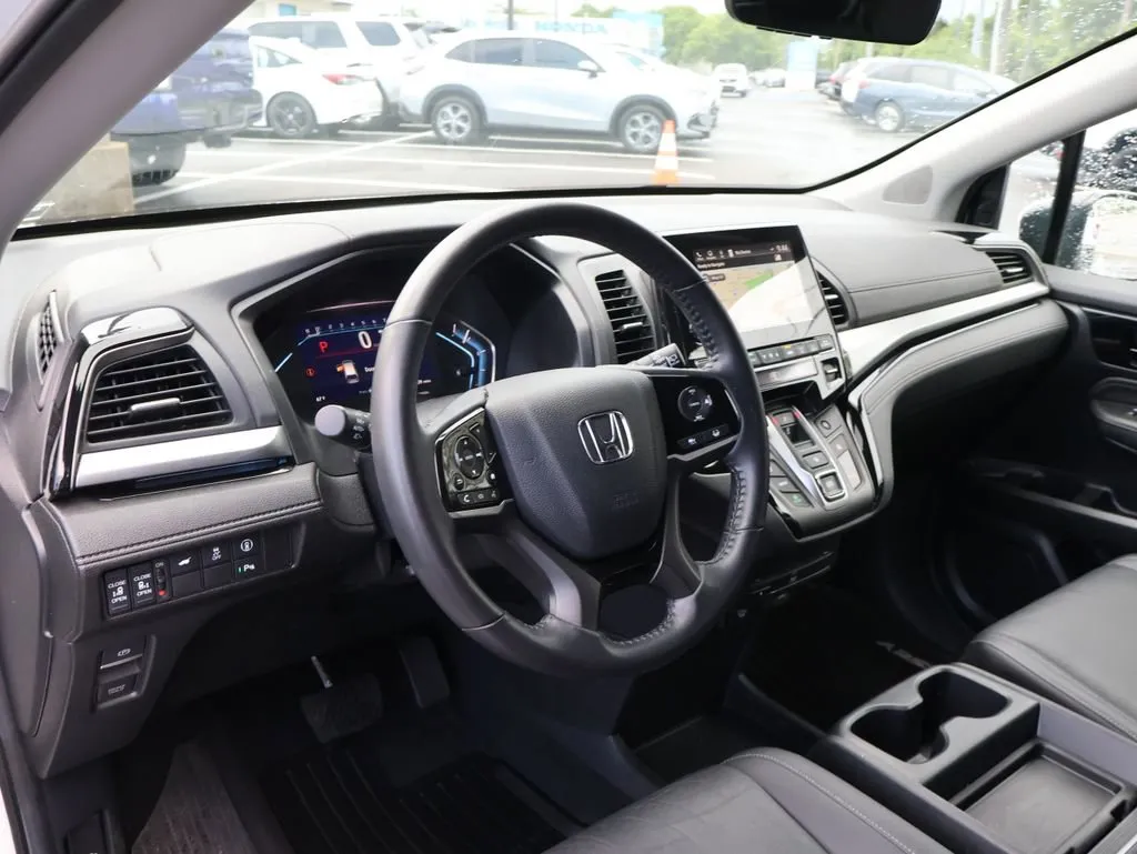 2024 Honda Odyssey Touring - Photo 18