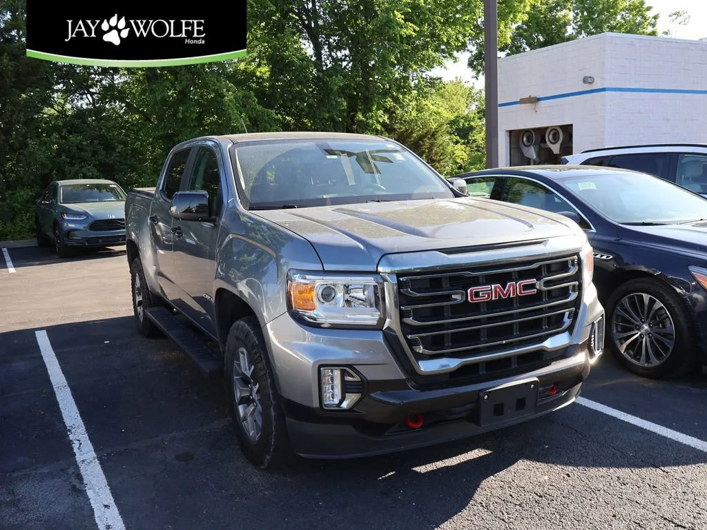 Gray 2022 GMC Canyon 4WD AT4 w/Leather for sale in Kansas City, MO