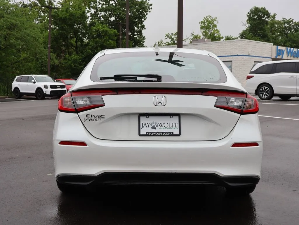 2024 Honda Civic Hatchback EX-L - Photo 6