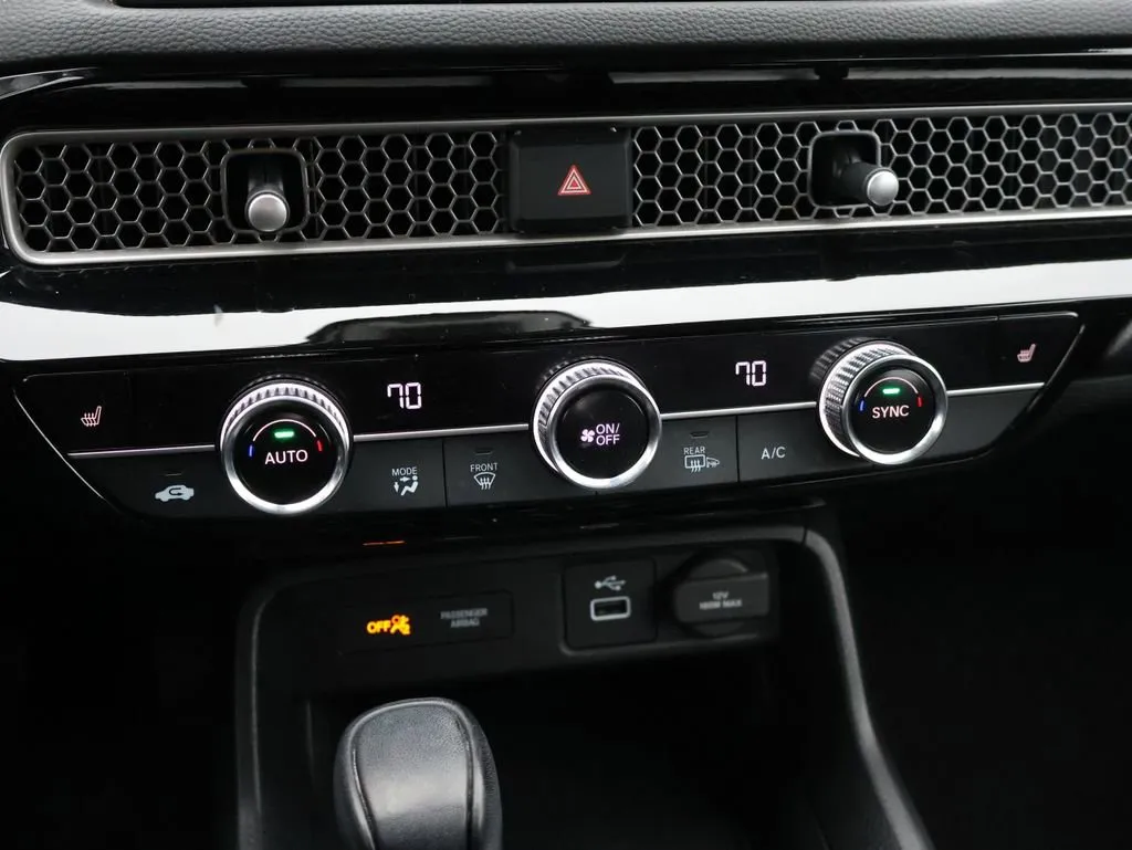 2024 Honda Civic Hatchback EX-L - Photo 21