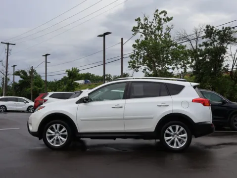 More photos of 2013 Toyota RAV4 Limited at Jay Wolfe Honda, MO
