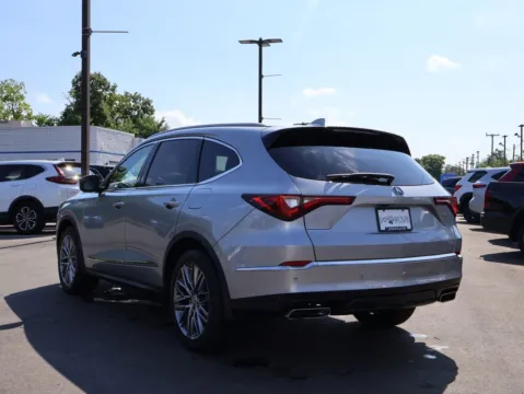 More photos of 2024 Acura MDX w/Advance Package at Jay Wolfe Honda, MO