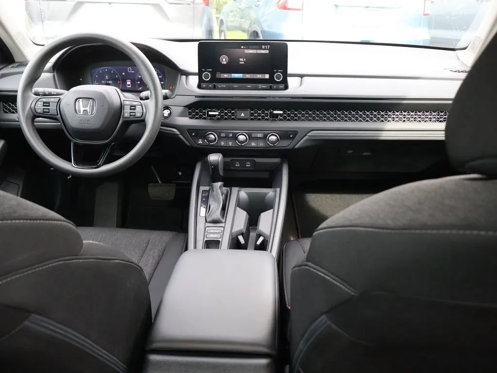 2023 Honda Accord EX - Photo 13