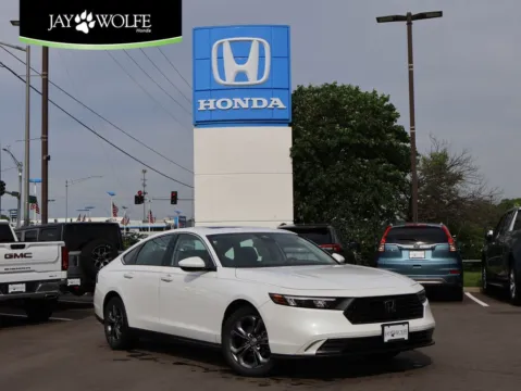 Silver 2023 Honda Accord Sedan EX for sale in Kansas City, MO