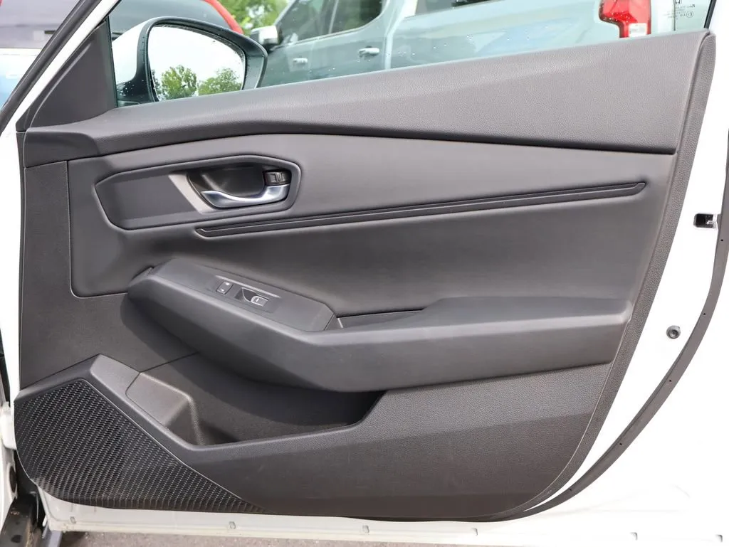 2023 Honda Accord EX - Photo 11