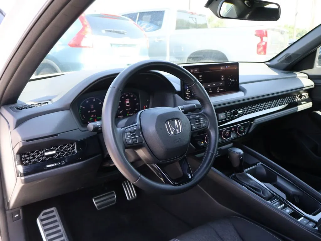 2023 Honda Accord Hybrid Sport - Photo 16