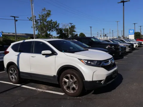More photos of 2019 Honda CR-V EX at Jay Wolfe Honda, MO